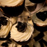 wedding cupcakes black chic modern